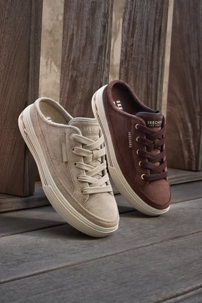SKECHERS ad on Meta